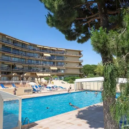 Climatise - Piscine - Tennis - Bord De *